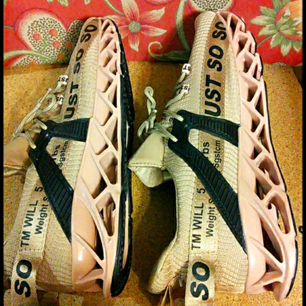 Athletic shoes